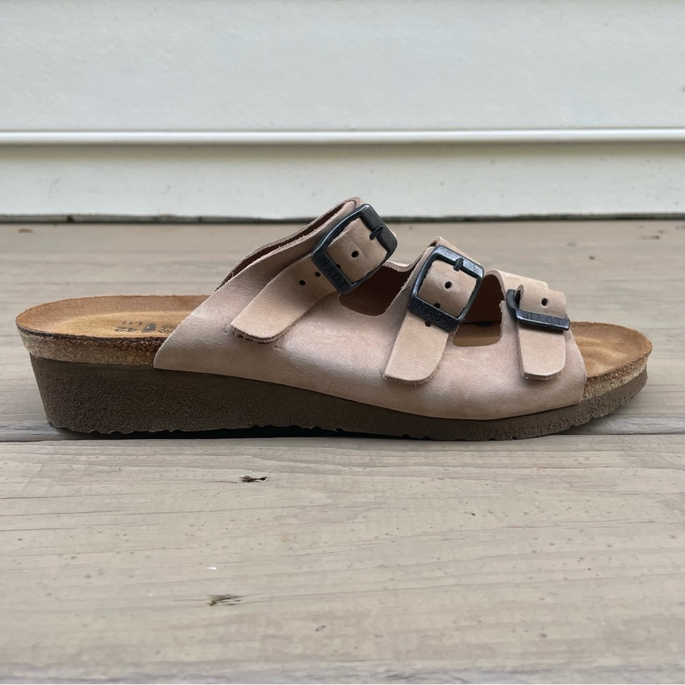 Naot Footwear Austin Sand Stone Suede Triple Strap Slide Sandals size 42 - Picture 11 of 14